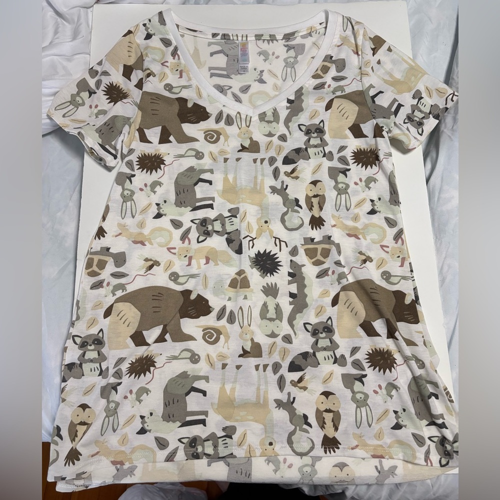 Lularoe woodland animals Christy tshirt small